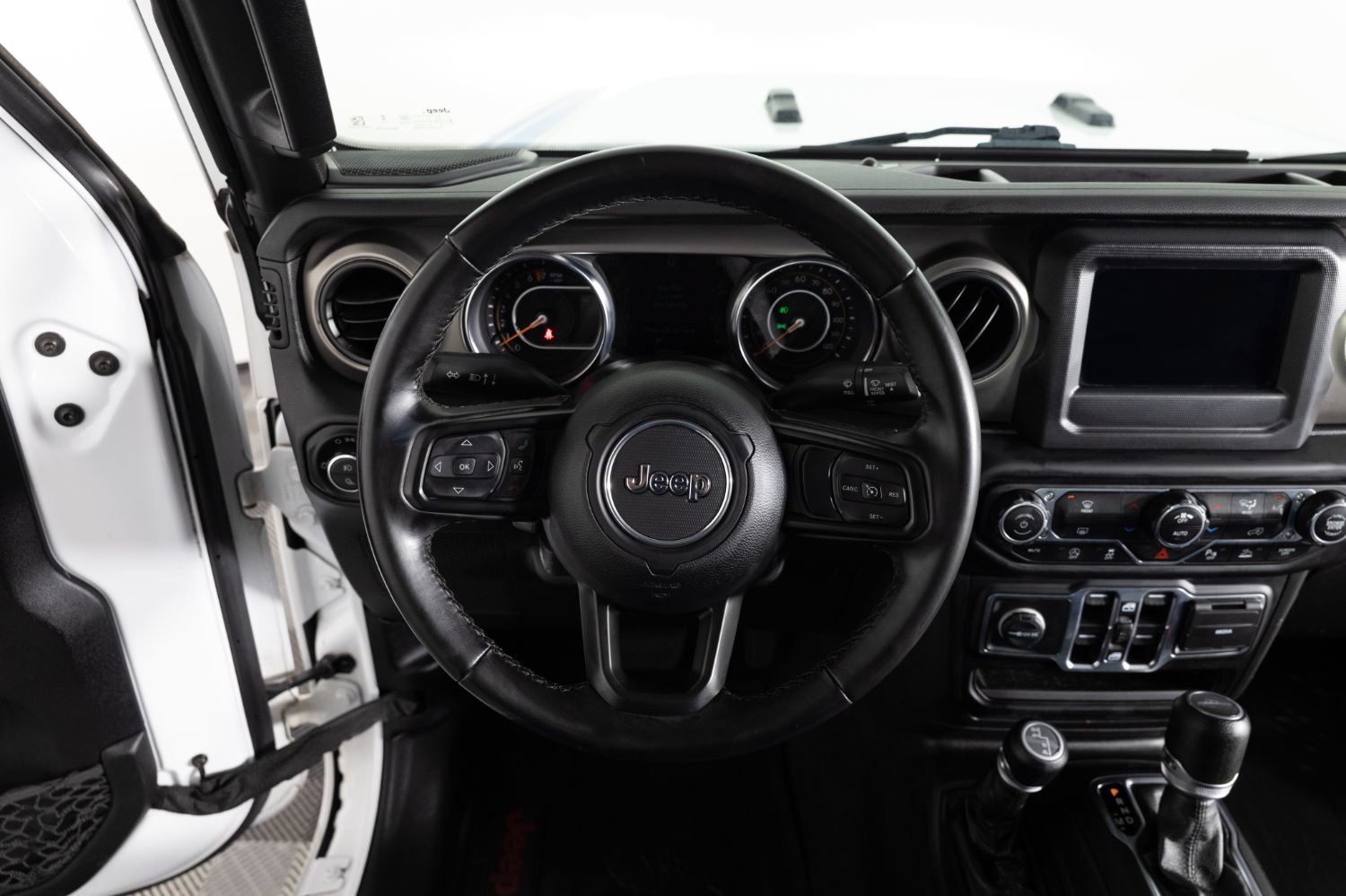 Used 2021 Jeep Gladiator Sport AWD/4WD image 27