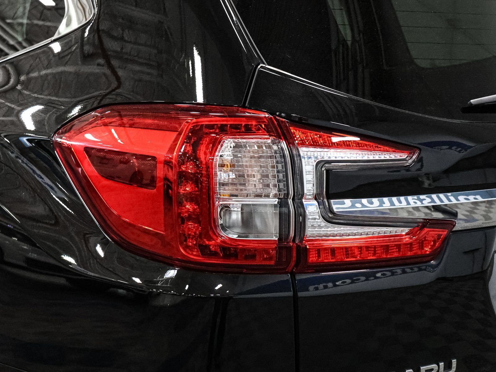 Used 2025 Subaru Ascent Touring w/ Popular Package #2 AWD/4WD image 15
