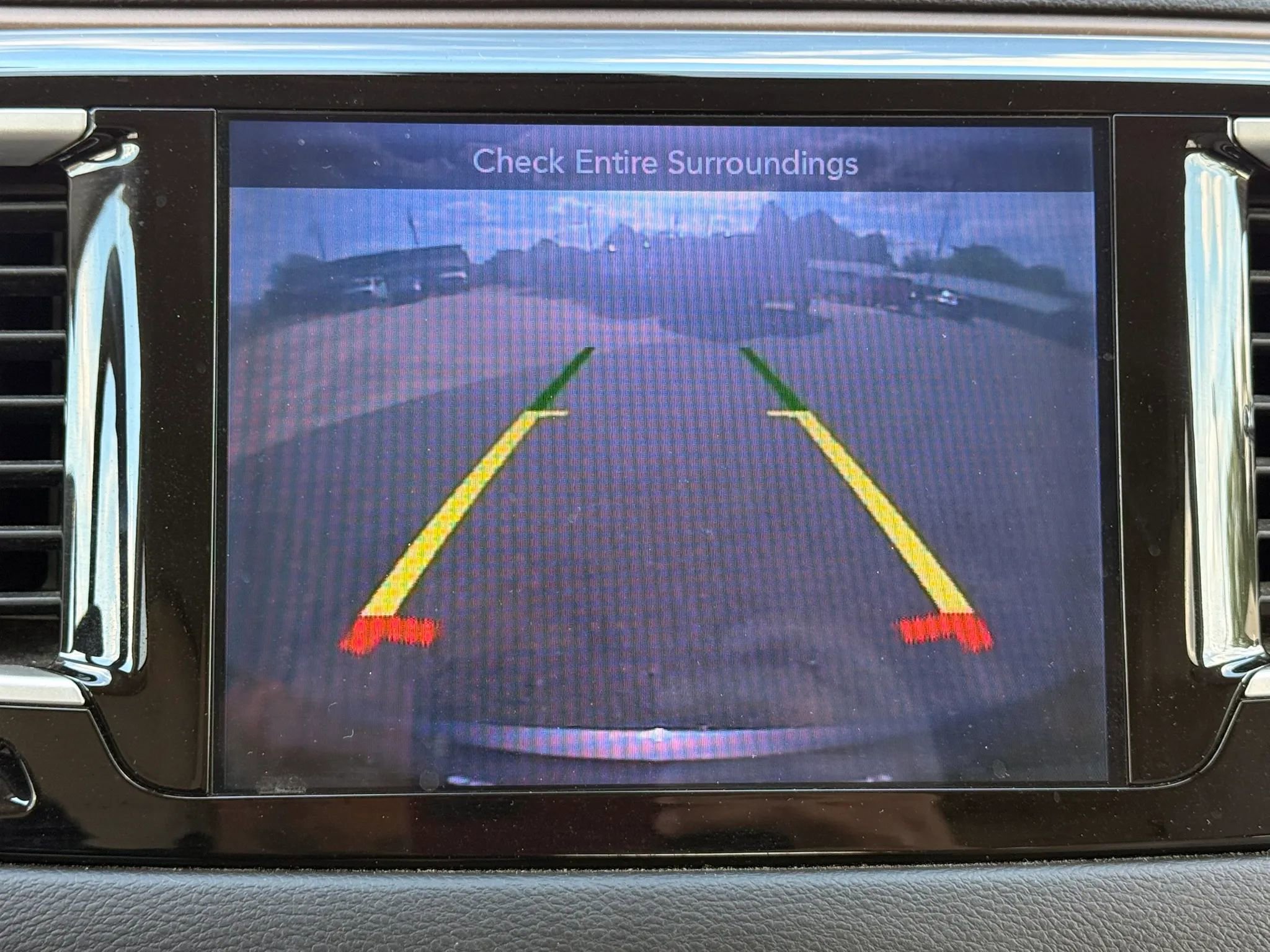 Used 2017 Chrysler Pacifica Touring FWD image 21