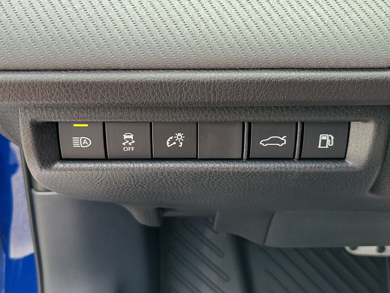 Used 2026 Toyota Camry SE FWD image 31