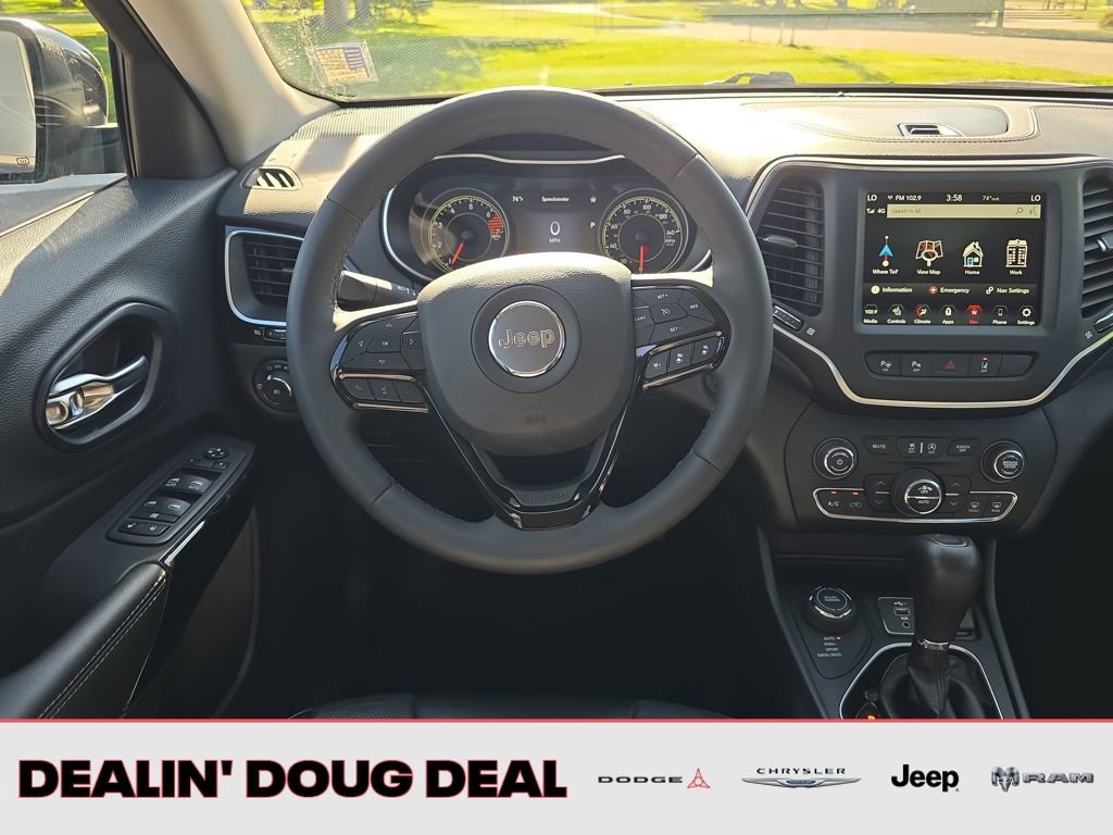Used 2023 Jeep Cherokee Altitude Lux image 15