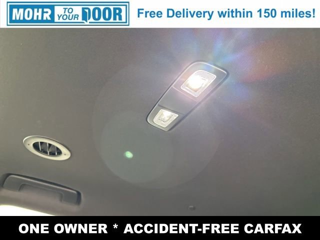 Used 2023 Chevrolet Traverse LT image 31