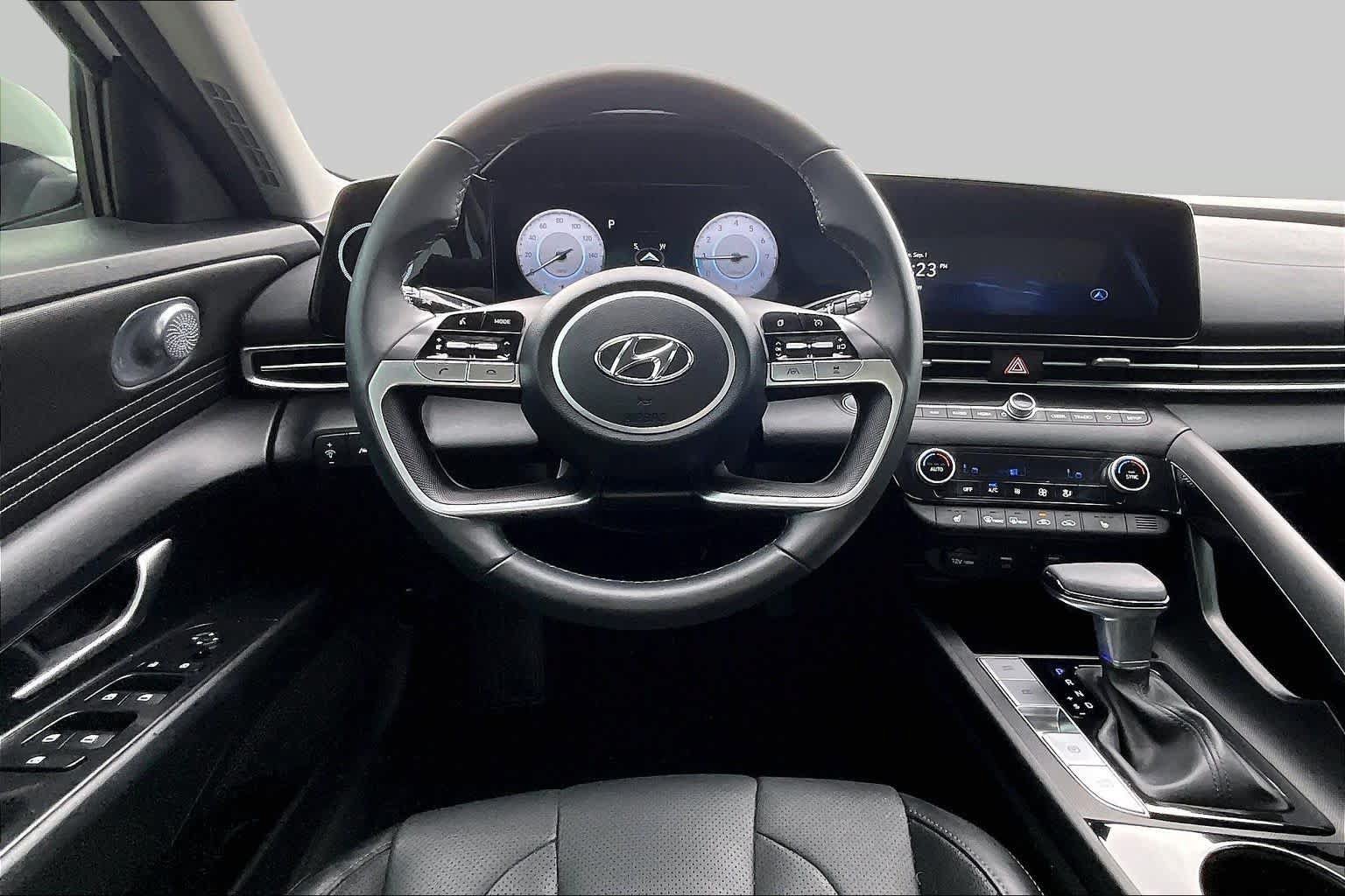 Certified 2023 Hyundai Elantra Limited FWD image 6
