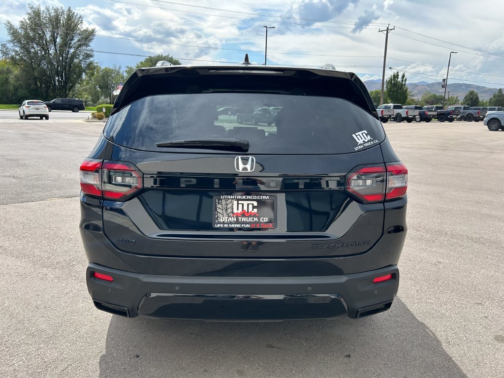 Used 2026 Honda Pilot Black Edition image 6