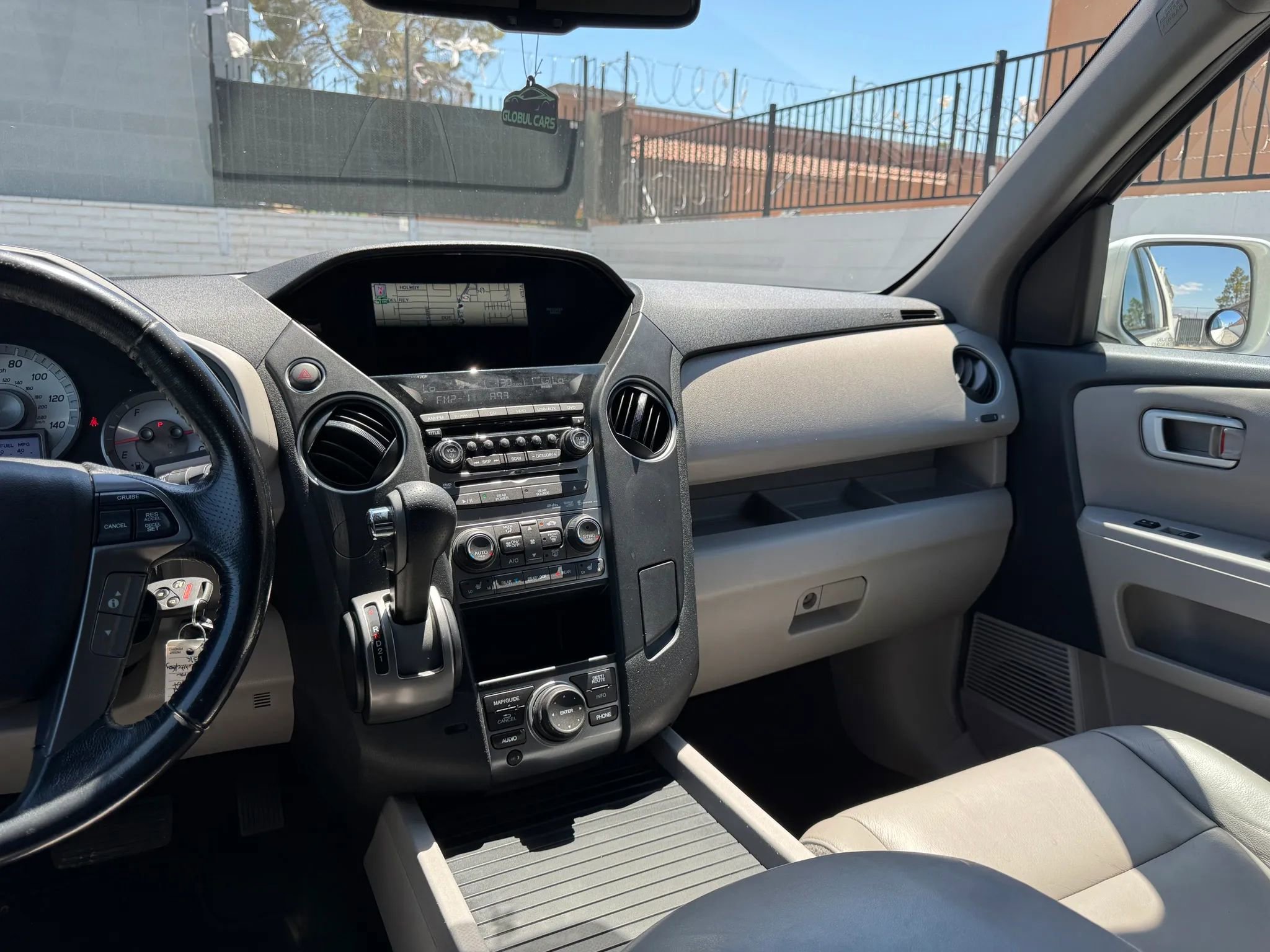 Used 2015 Honda Pilot Touring image 28