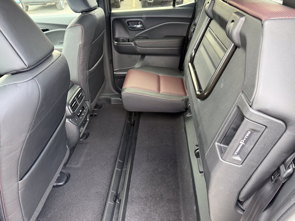 New 2026 Honda Ridgeline Black Edition image 16