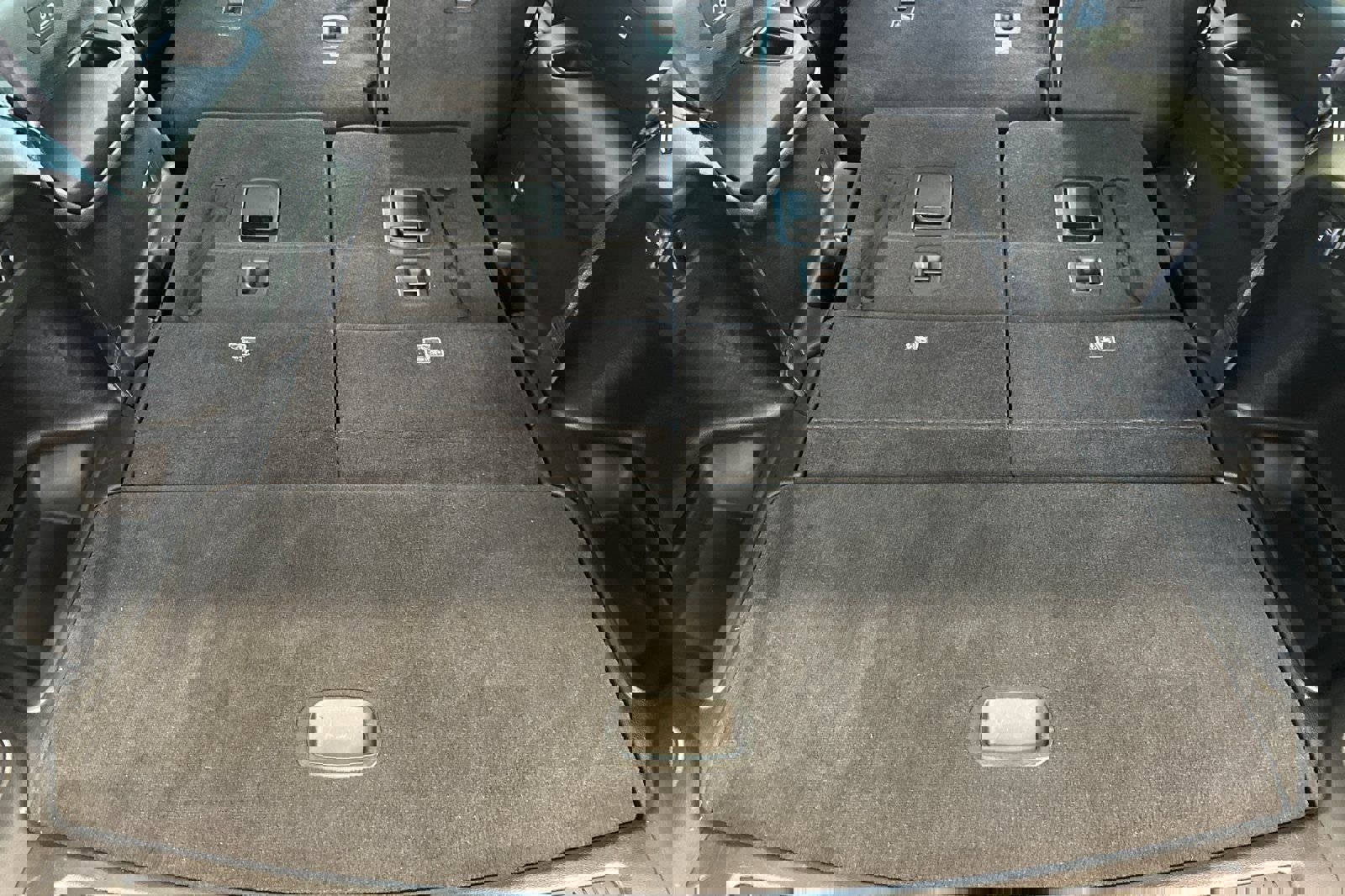 Used 2021 Jeep Grand Cherokee L Laredo w/ Luxury Tech Group I image 18