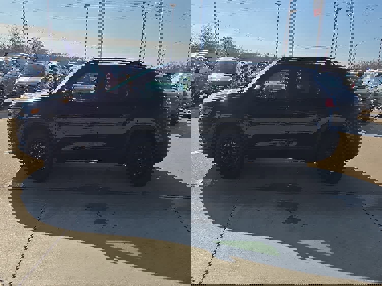 Used 2023 Jeep Cherokee Altitude Lux image 5