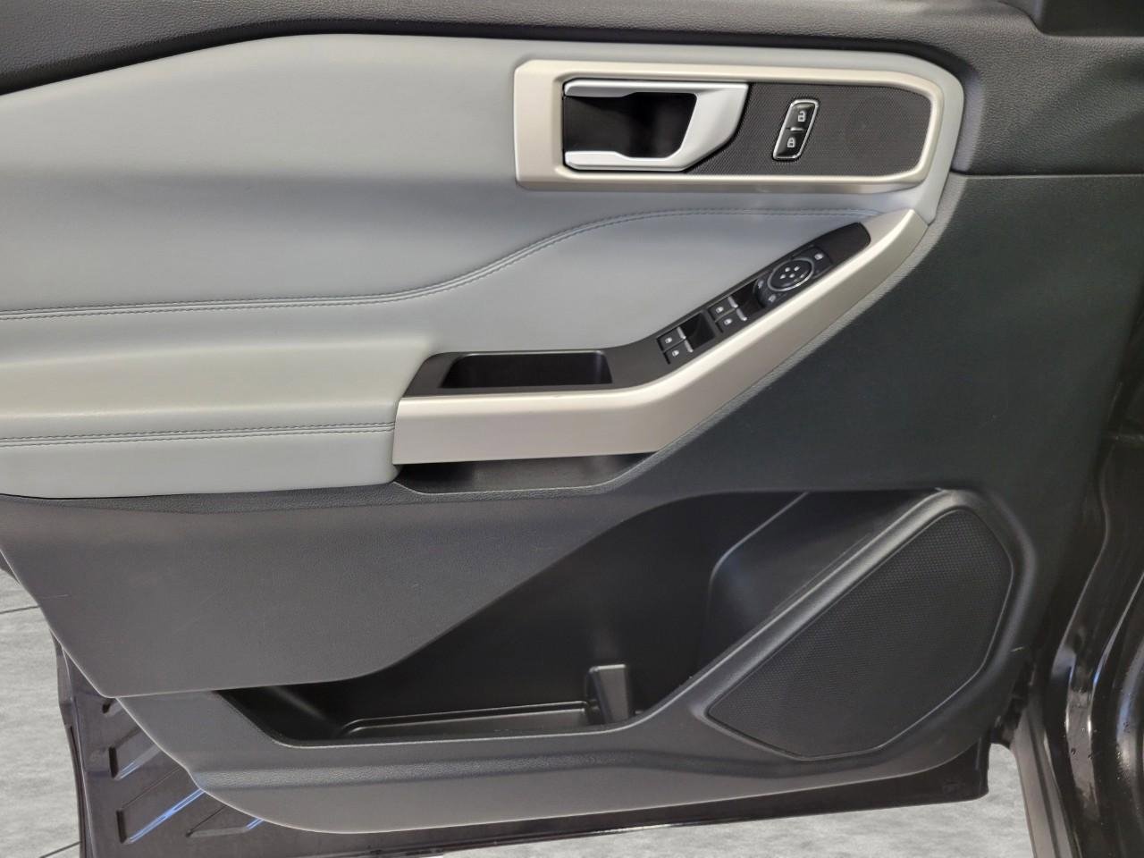 Used 2023 Ford Explorer XLT w/ Equipment Group 202A image 26