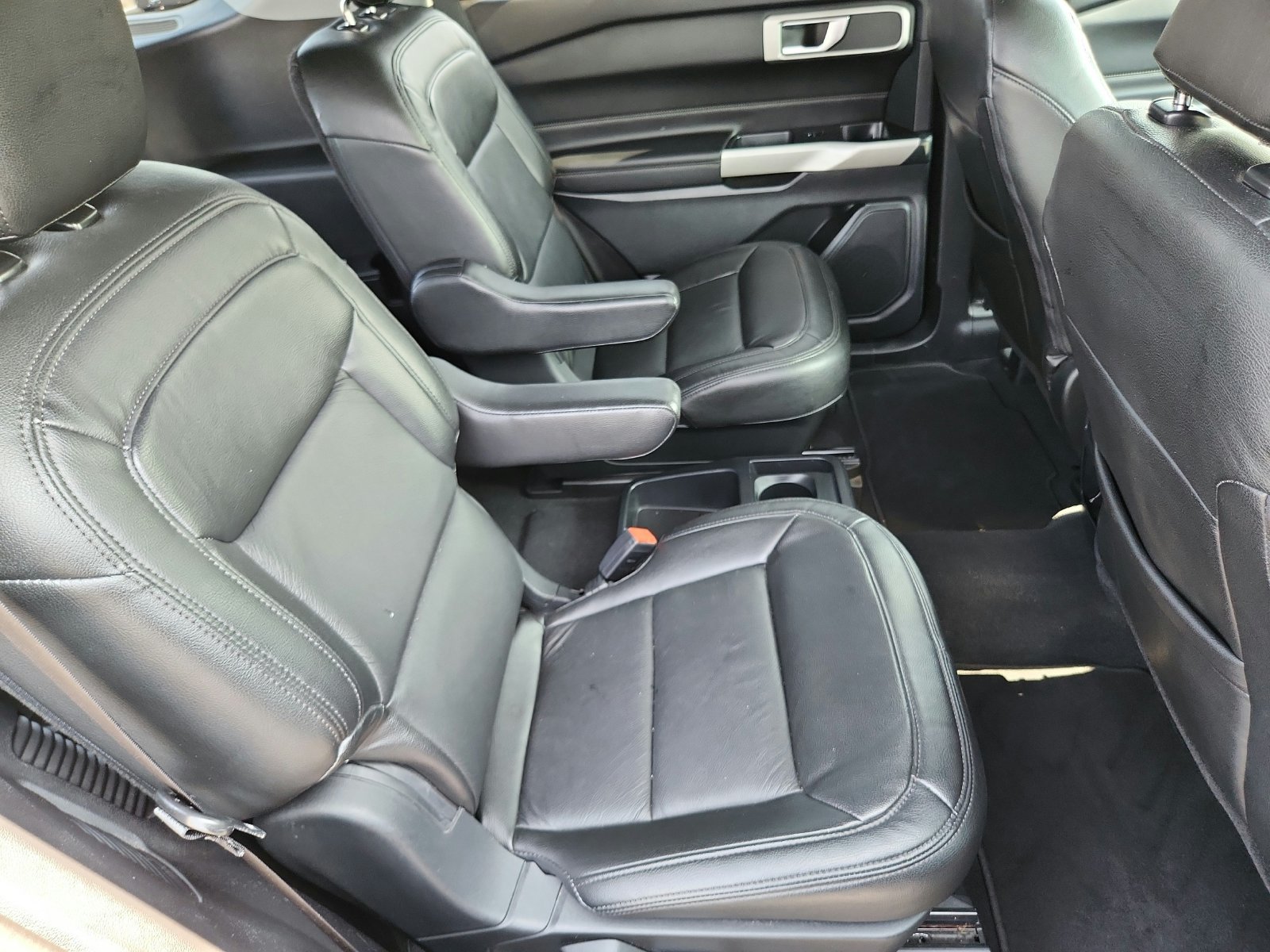 Used 2021 Ford Explorer XLT AWD/4WD image 29
