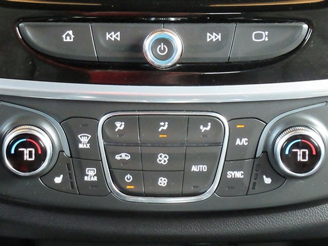 Used 2022 Chevrolet Traverse LT image 26
