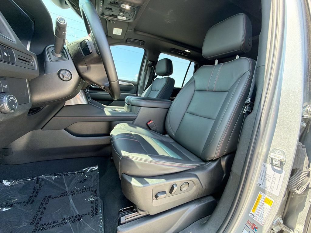 Used 2023 Chevrolet Tahoe RST w/ Luxury Package RWD image 16