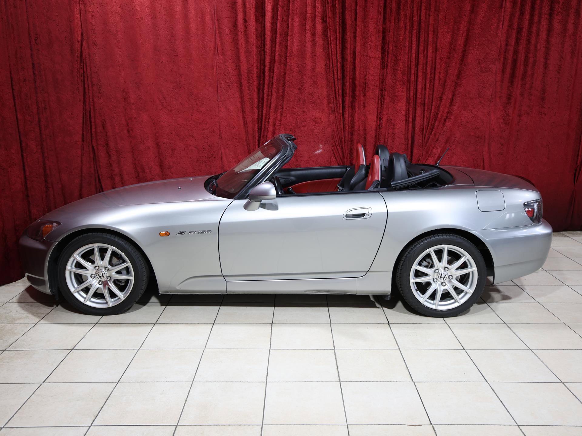 Used 2004 Honda S2000 image 5