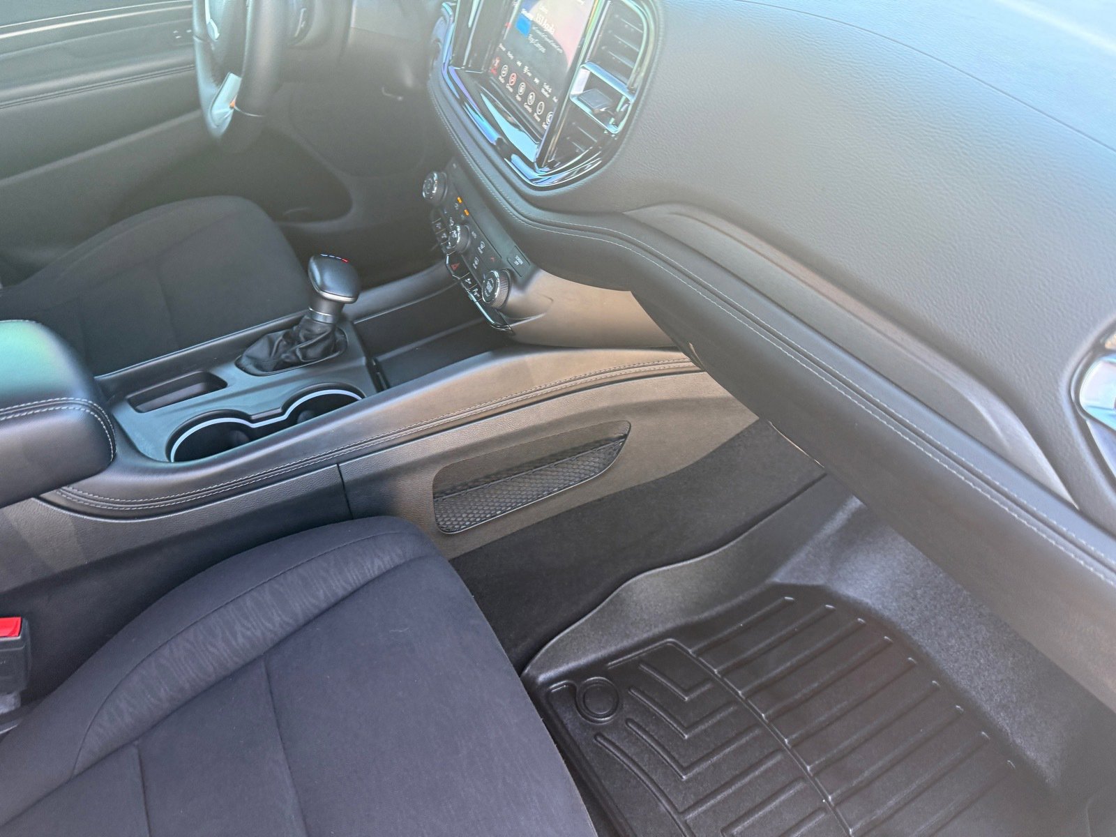 Used 2021 Dodge Durango SXT image 30