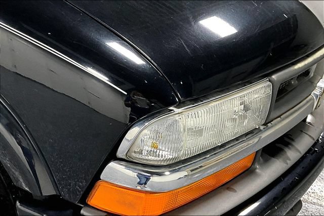 Used 2002 Chevrolet S10 Pickup LS w/ LS Preferred Equipment Group RWD image 18