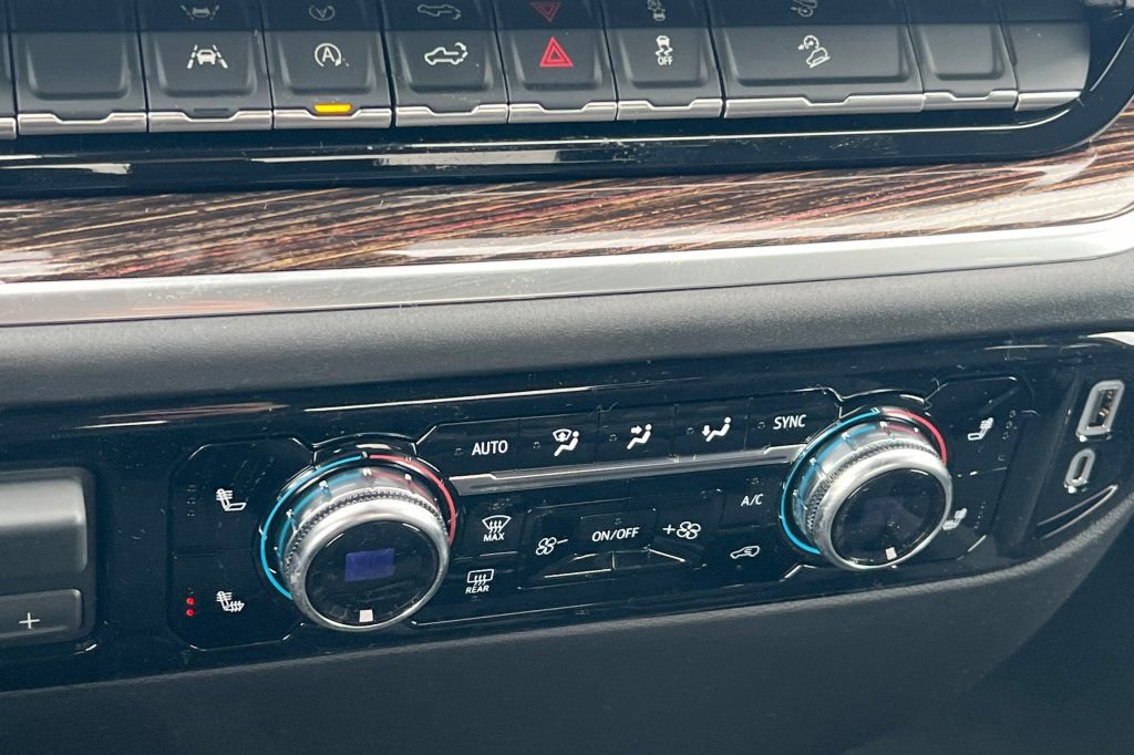 New 2026 GMC Sierra 1500 SLE w/ X31 Off-Road Package image 17