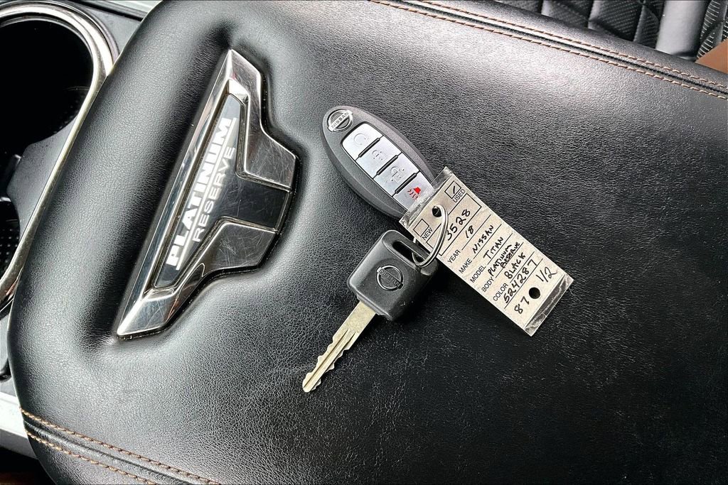 Used 2018 Nissan Titan Platinum Reserve image 35