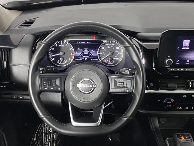 Used 2025 Nissan Pathfinder SV FWD image 16