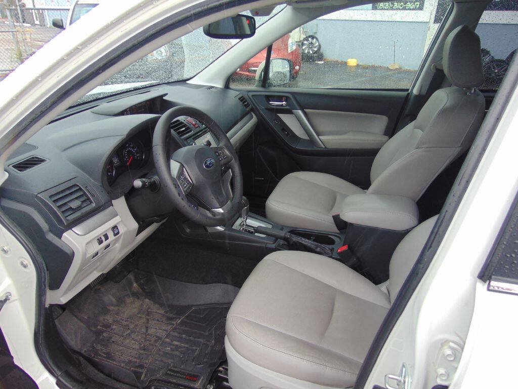 Used 2014 Subaru Forester 2.5i Touring AWD/4WD image 10