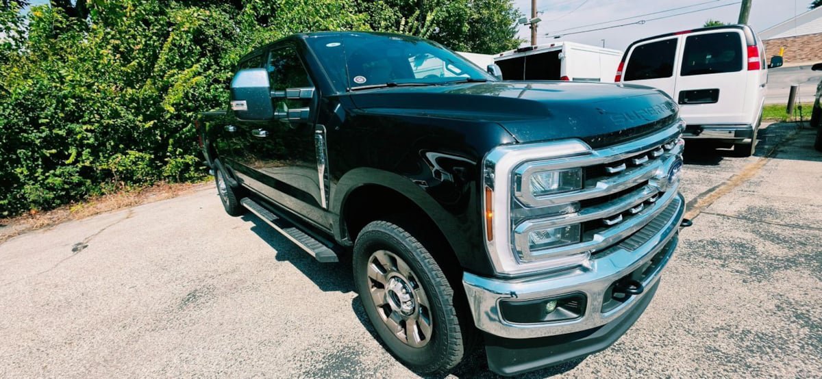 Used 2026 Ford F350 Lariat w/ Chrome Package AWD/4WD image 1