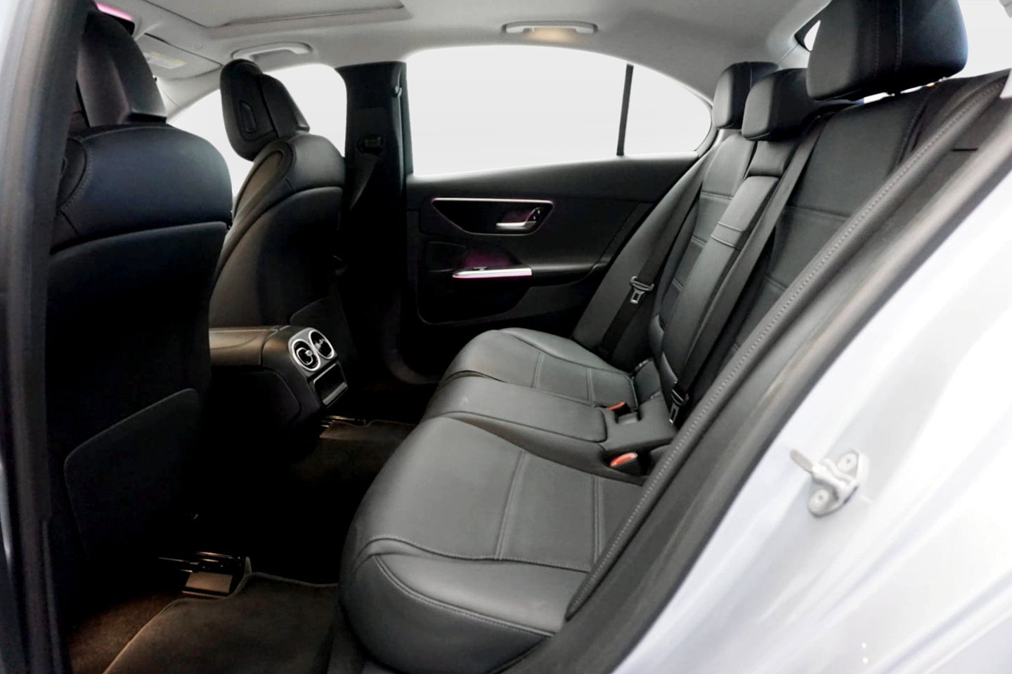 Used 2023 Mercedes-Benz C 300 Sedan image 13