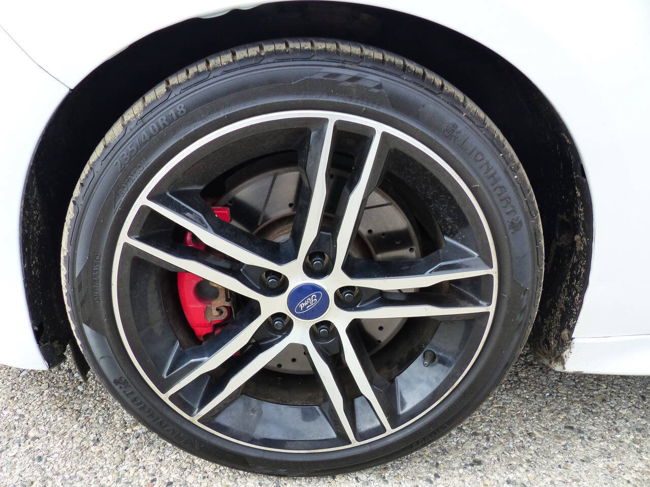 Used 2018 Ford Focus ST FWD image 13