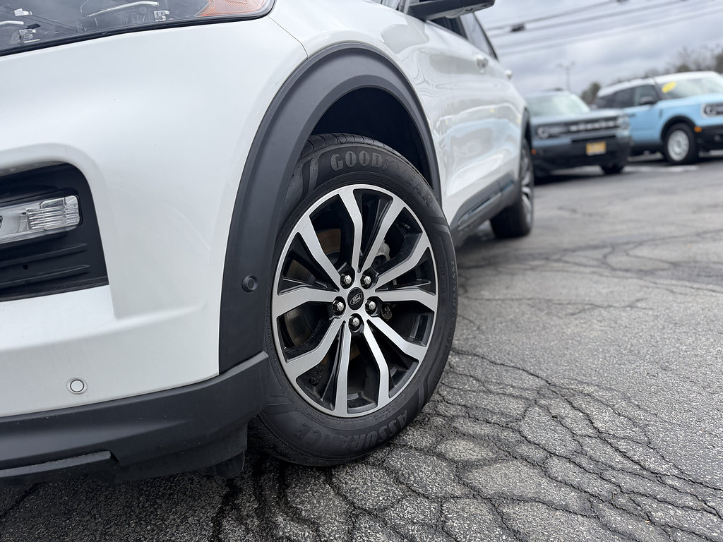 Used 2020 Ford Explorer ST AWD/4WD image 3