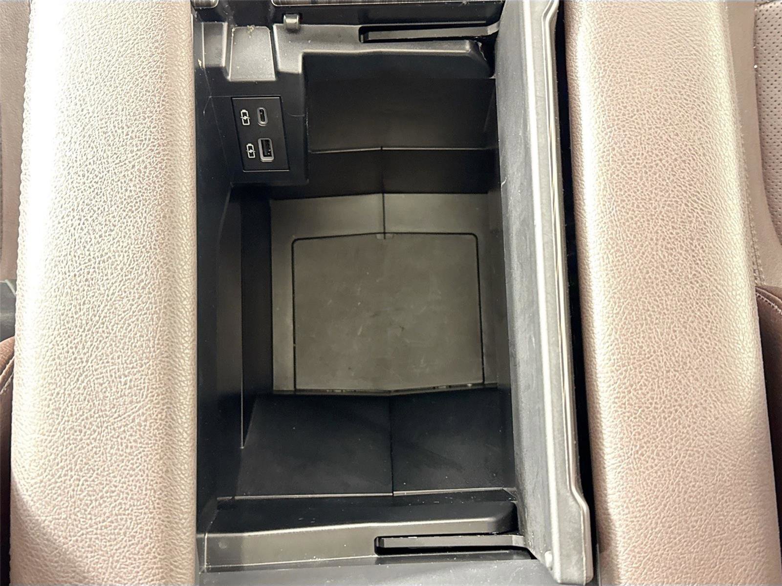 Certified 2021 Toyota Sienna Platinum image 35