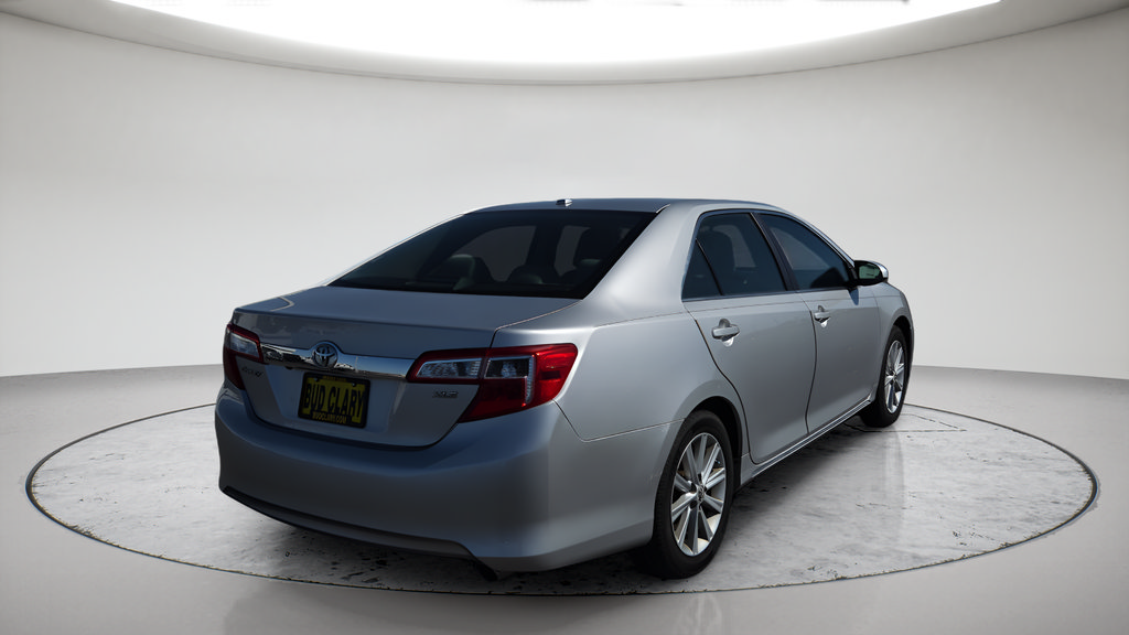 Used 2013 Toyota Camry XLE w/ Leather Pkg FWD image 16