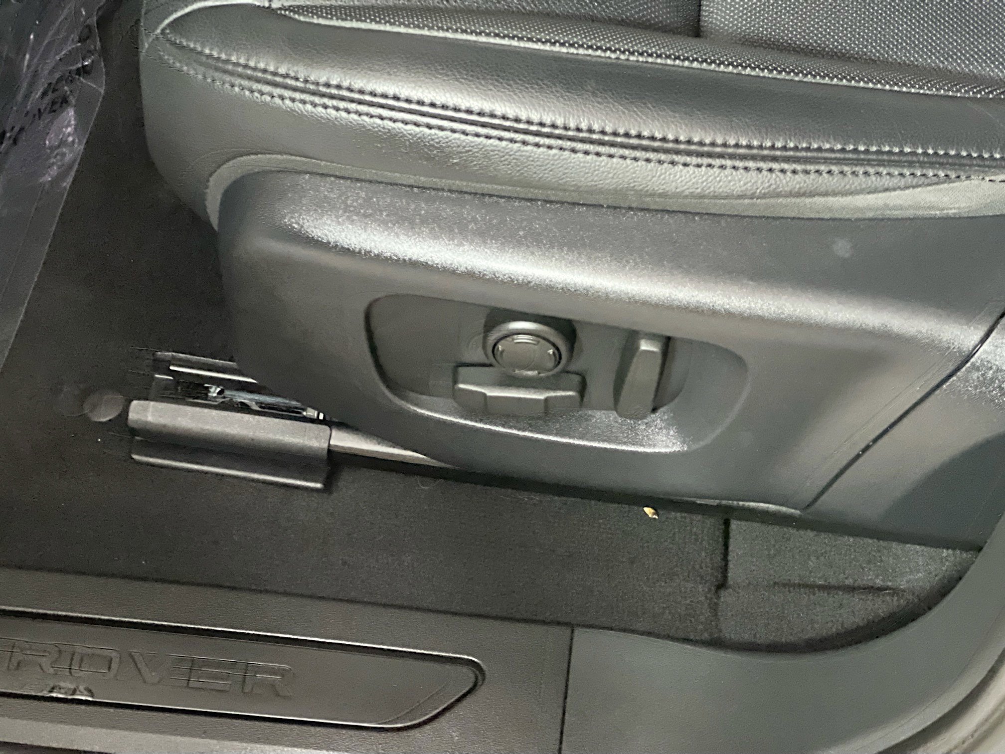 Used 2023 Land Rover Range Rover Evoque S AWD/4WD image 16