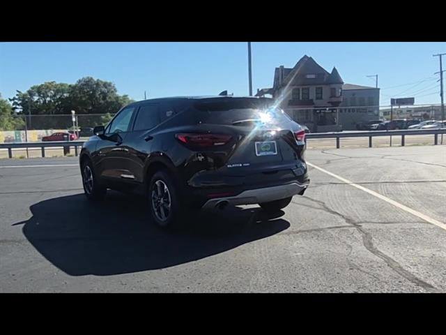 Certified 2025 Chevrolet Blazer LT AWD/4WD image 38