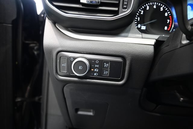 Used 2022 Ford Explorer XLT w/ Equipment Group 202A AWD/4WD image 26