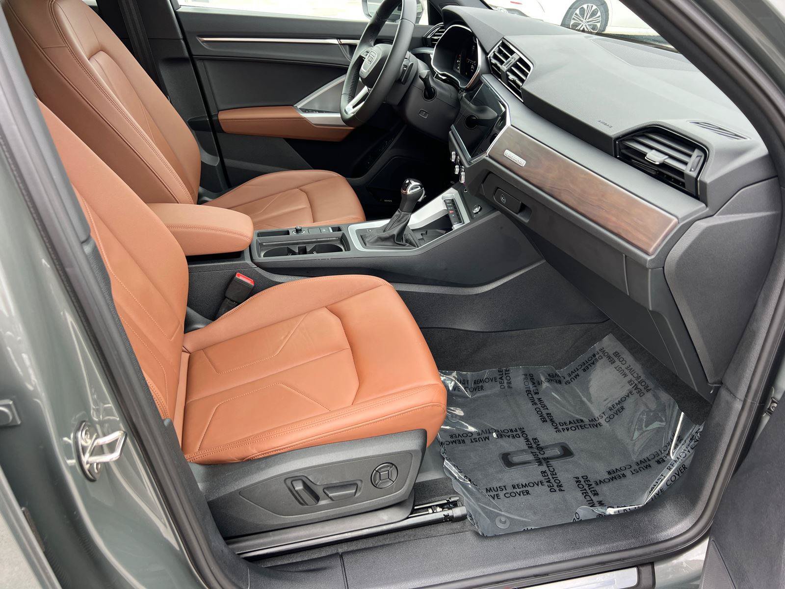 Certified 2025 Audi Q3 2.0T Premium Plus w/ Premium Plus Package AWD/4WD image 13