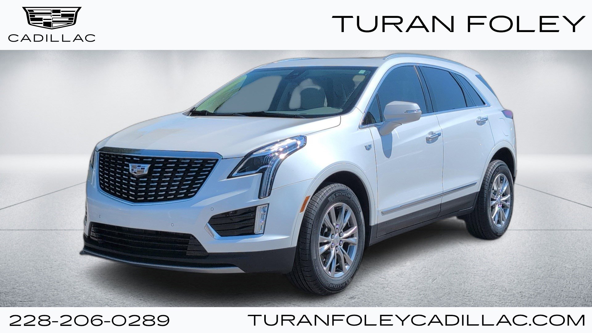 Certified 2022 Cadillac XT5 Premium Luxury FWD image 1