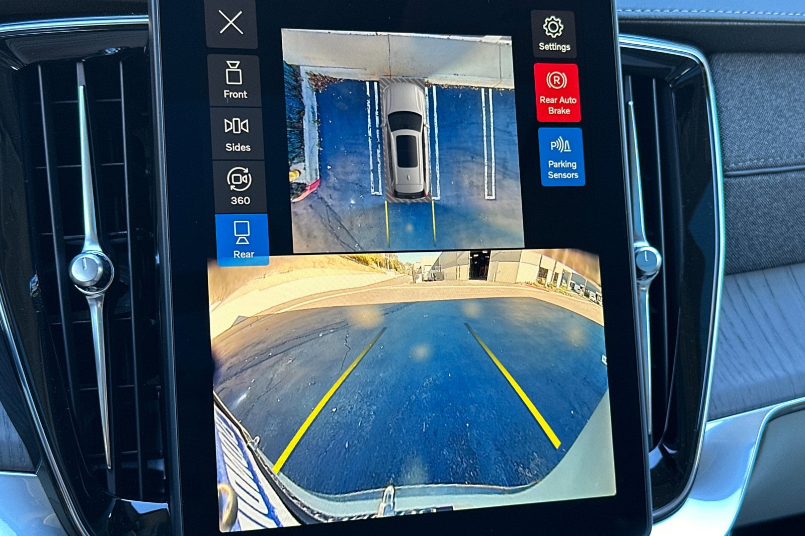 New 2026 Volvo XC90 T8 Ultra image 18