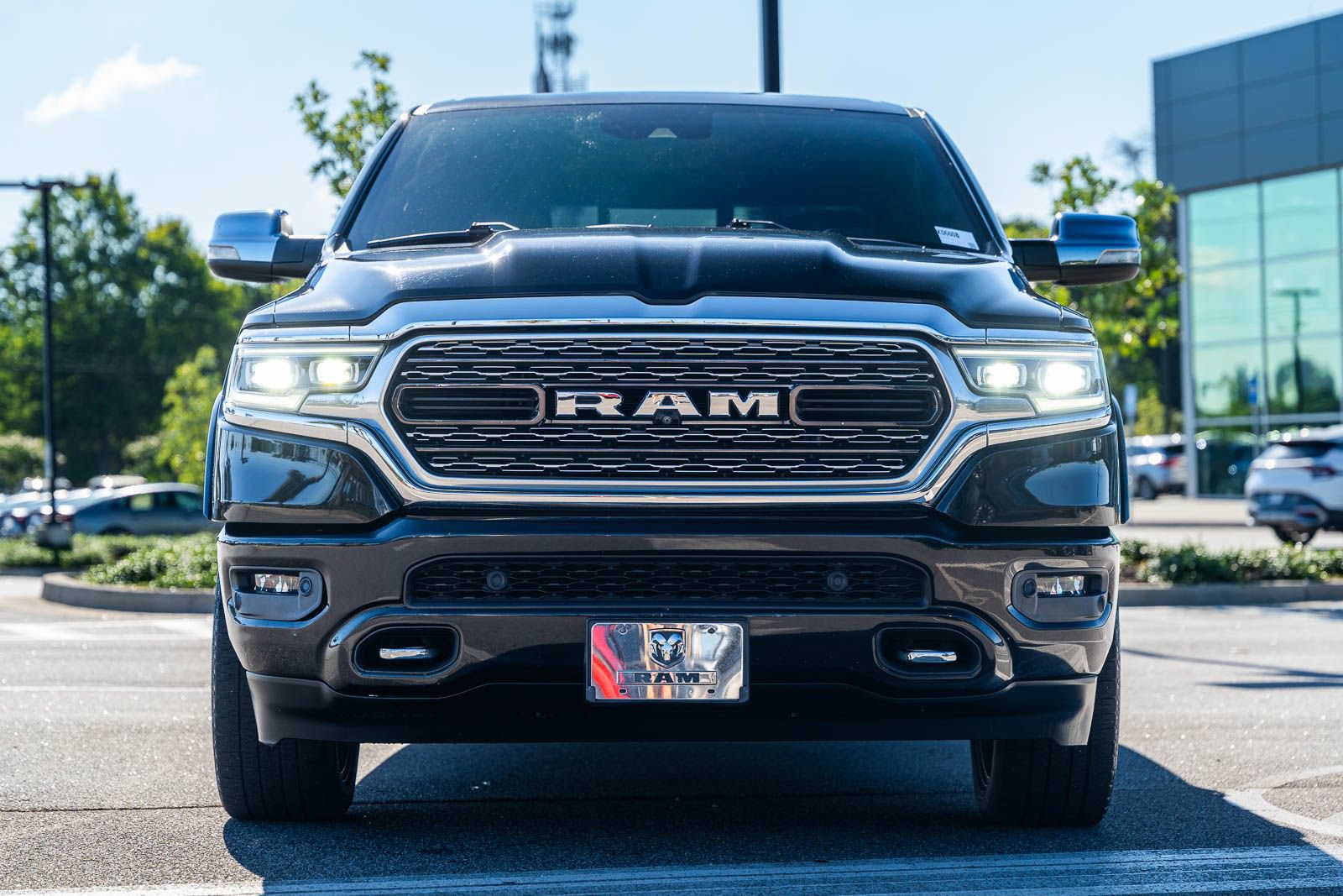 Used 2020 RAM 1500 Limited AWD/4WD image 2
