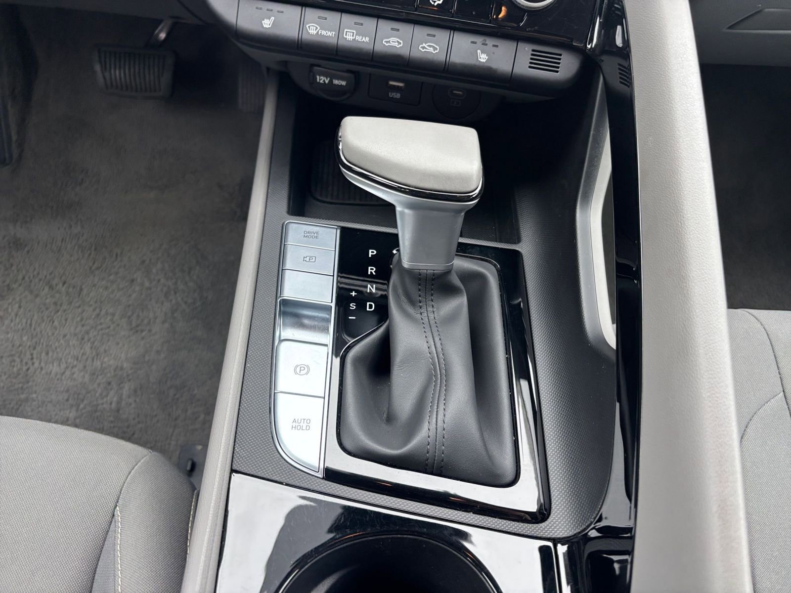 Used 2025 Hyundai Elantra SEL image 44