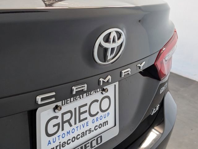 Used 2020 Toyota Camry LE image 10