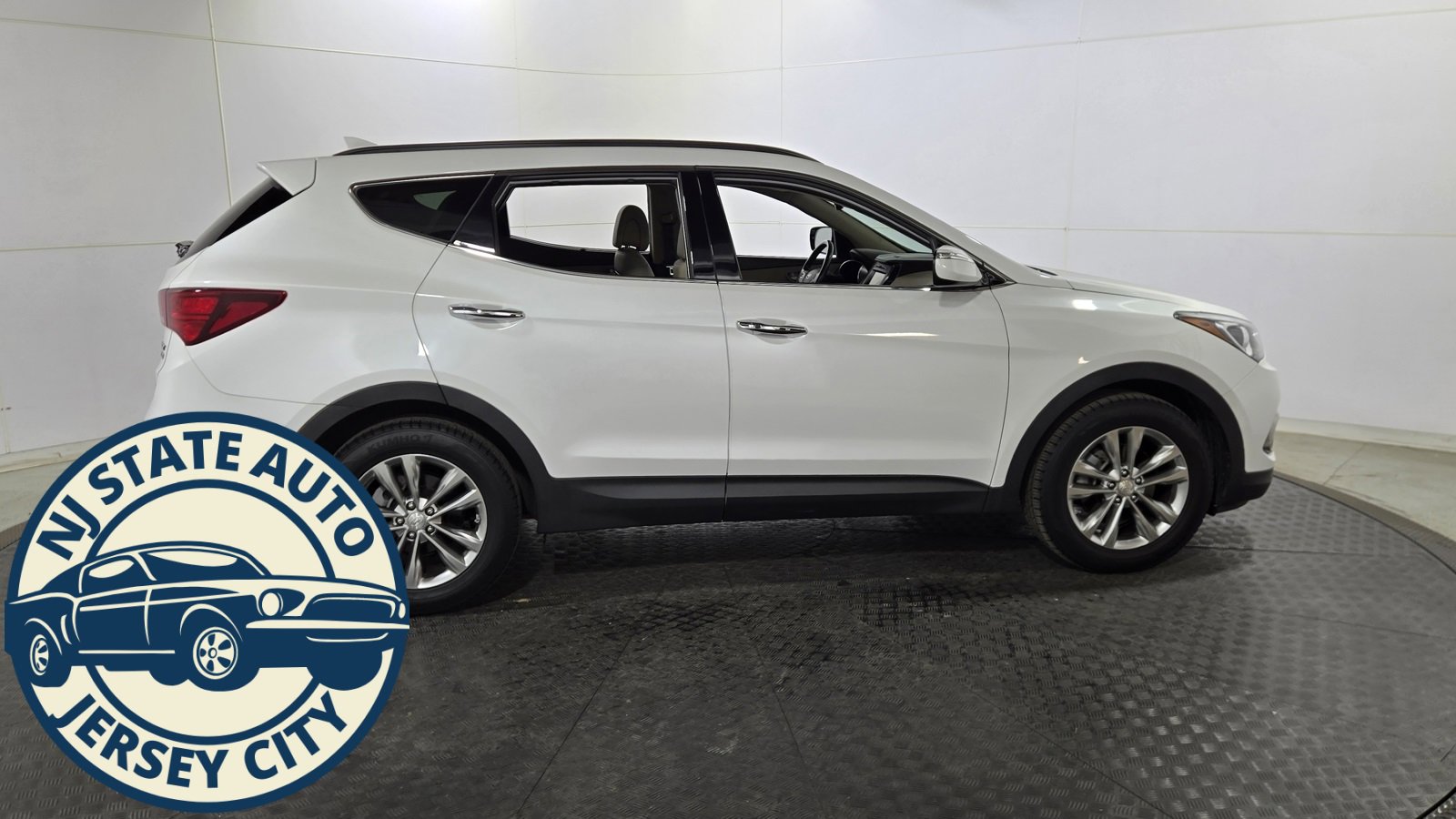 Used 2017 Hyundai Santa Fe Sport 2.0T image 8