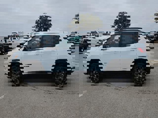 New 2026 Jeep Compass Latitude image 32