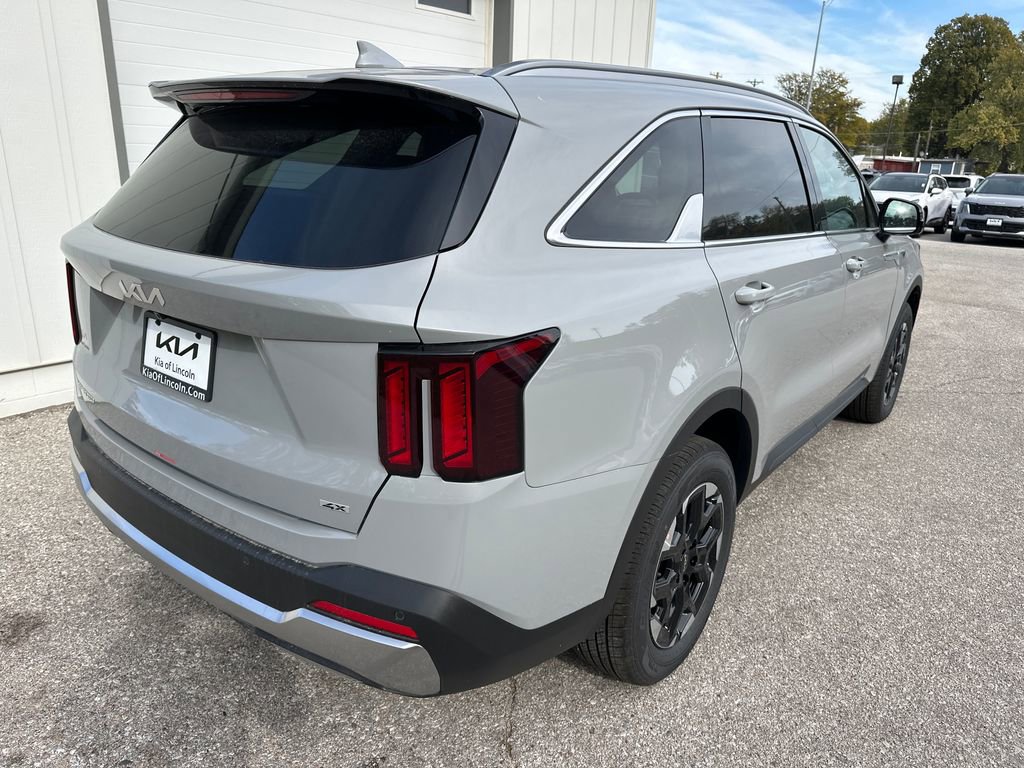 New 2026 Kia Sorento S image 4
