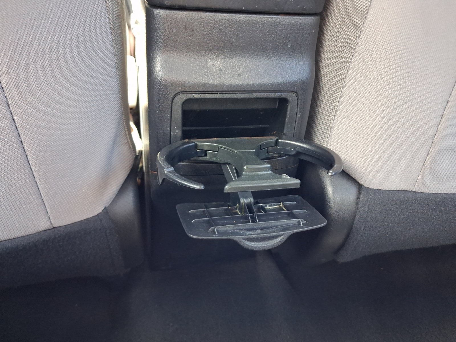 Used 2016 Toyota Corolla LE FWD image 15