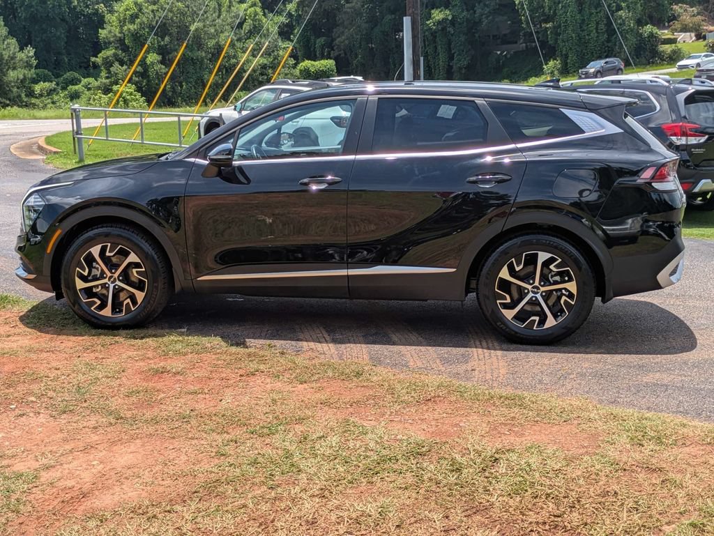 Used 2024 Kia Sportage EX FWD image 7