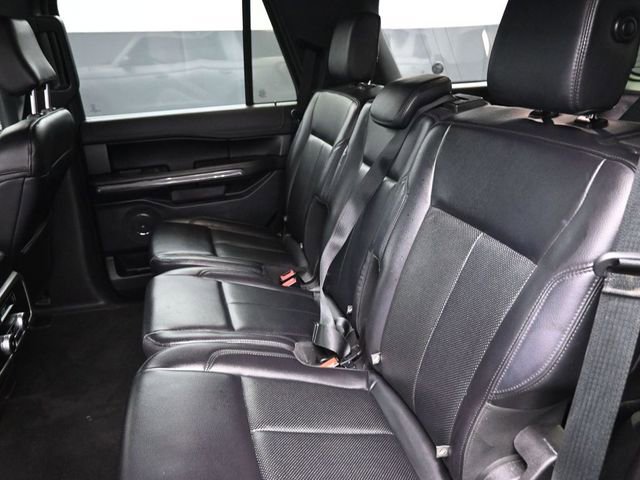 Used 2019 Ford Expedition XLT w/ Equipment Group 201A AWD/4WD image 17