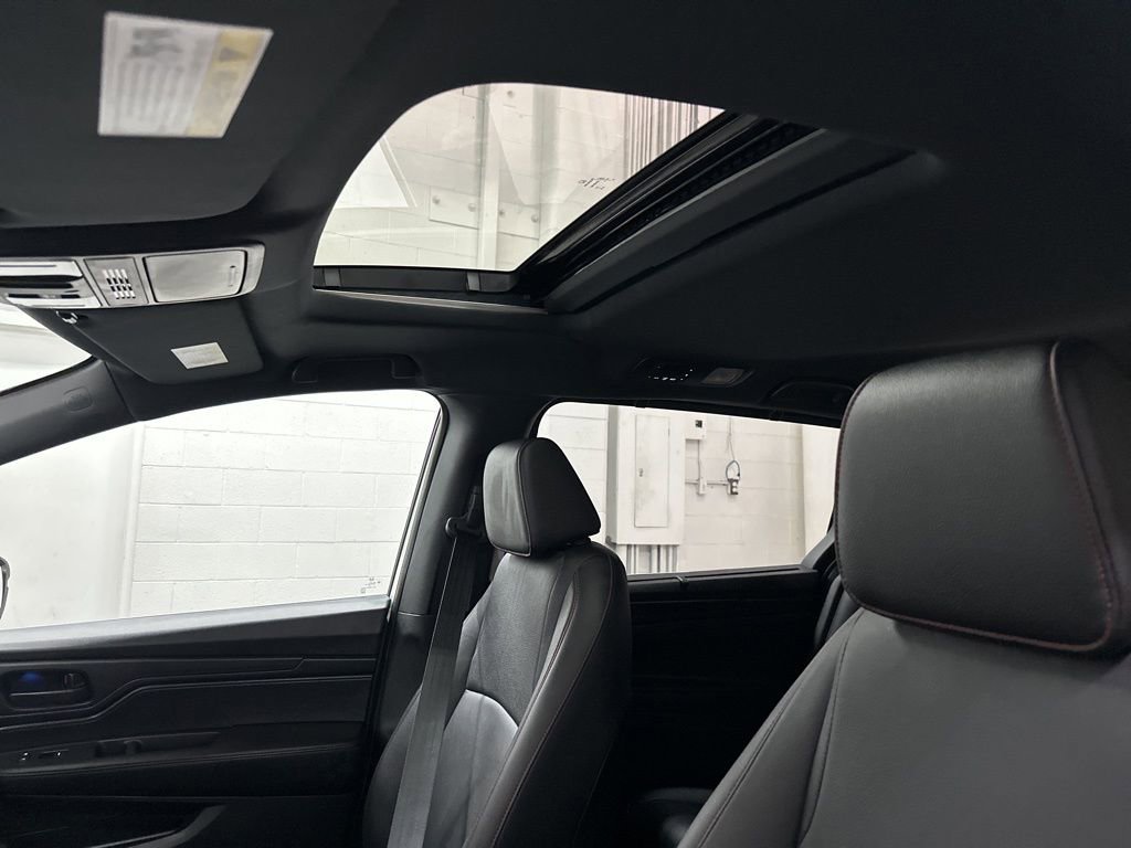 Used 2024 Honda Odyssey Sport image 31