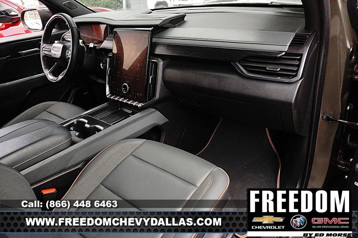 Used 2024 GMC Acadia AT4 w/ Super Cruise Package image 8