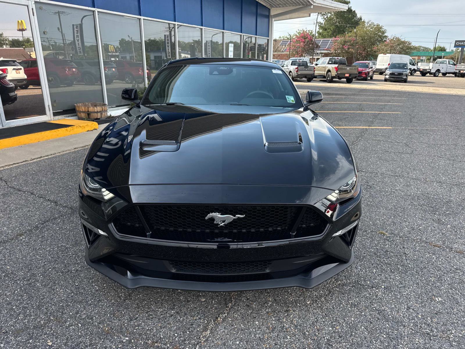 Used 2022 Ford Mustang GT image 2