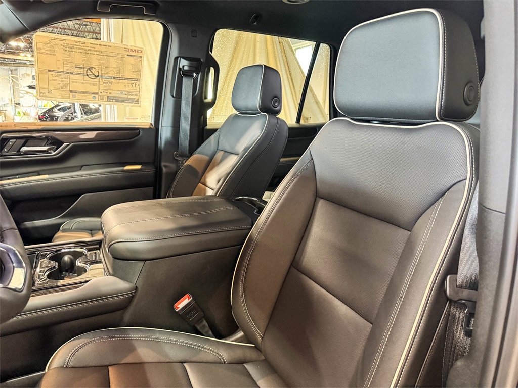 New 2026 GMC Yukon Elevation image 16