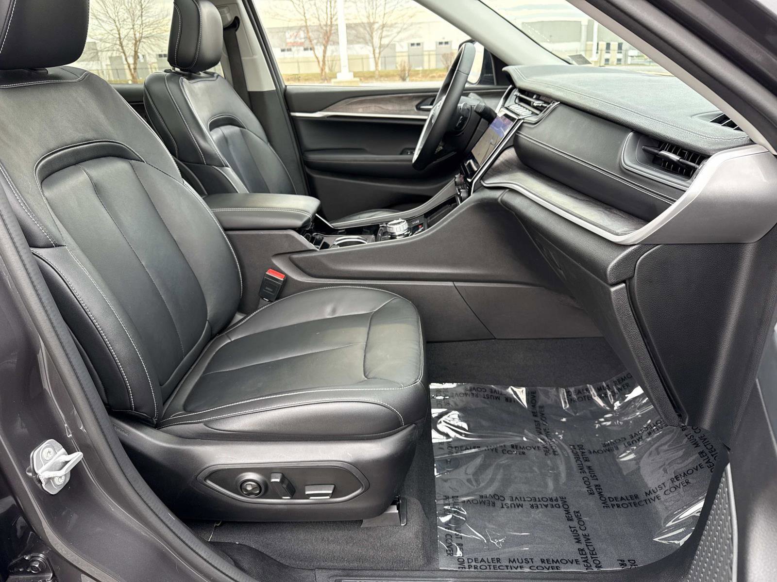 Used 2022 Jeep Grand Cherokee L Limited image 19