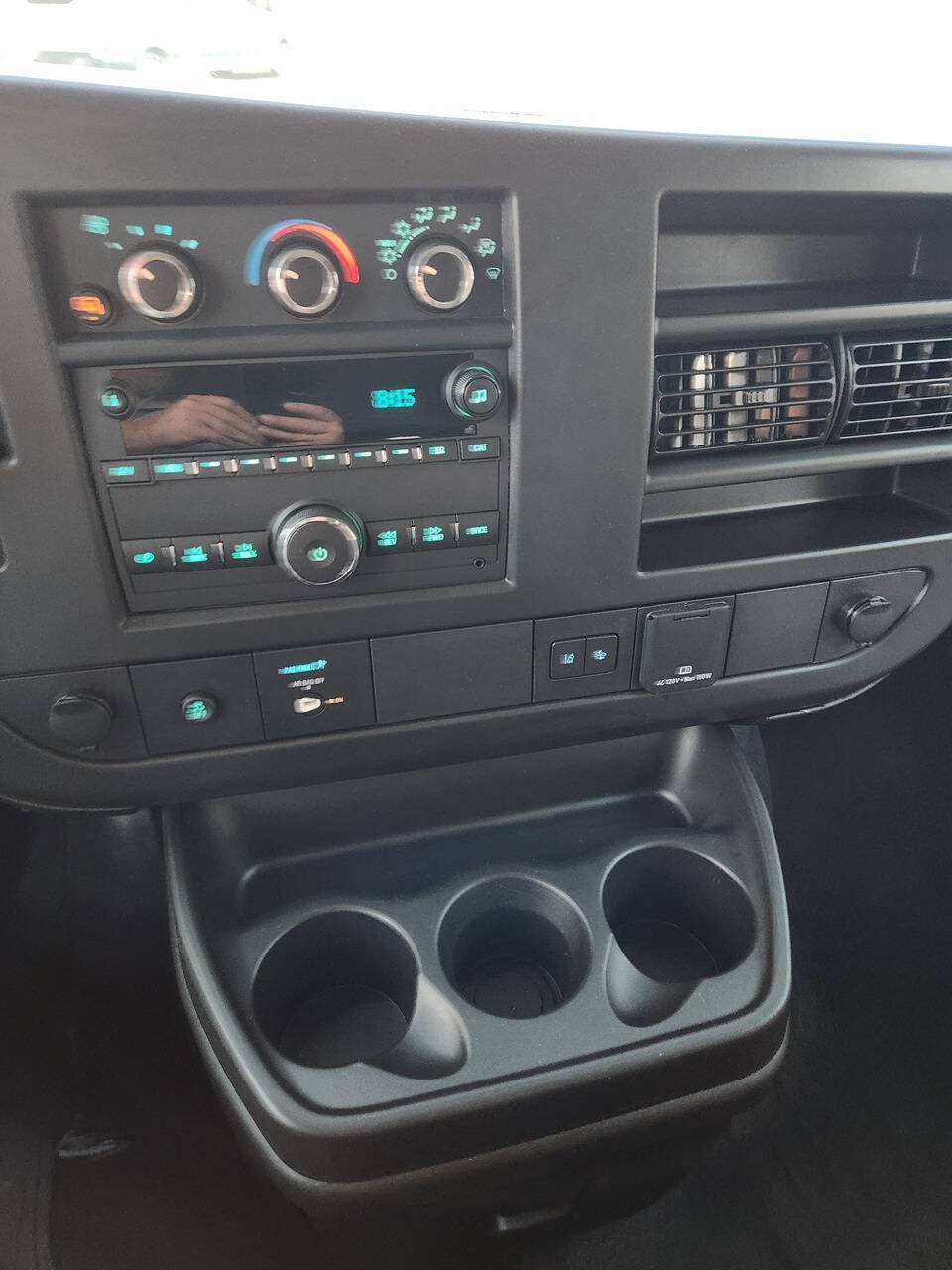 Used 2026 GMC Savana 3500 LT w/ LT Preferred Equipment Group RWD image 5